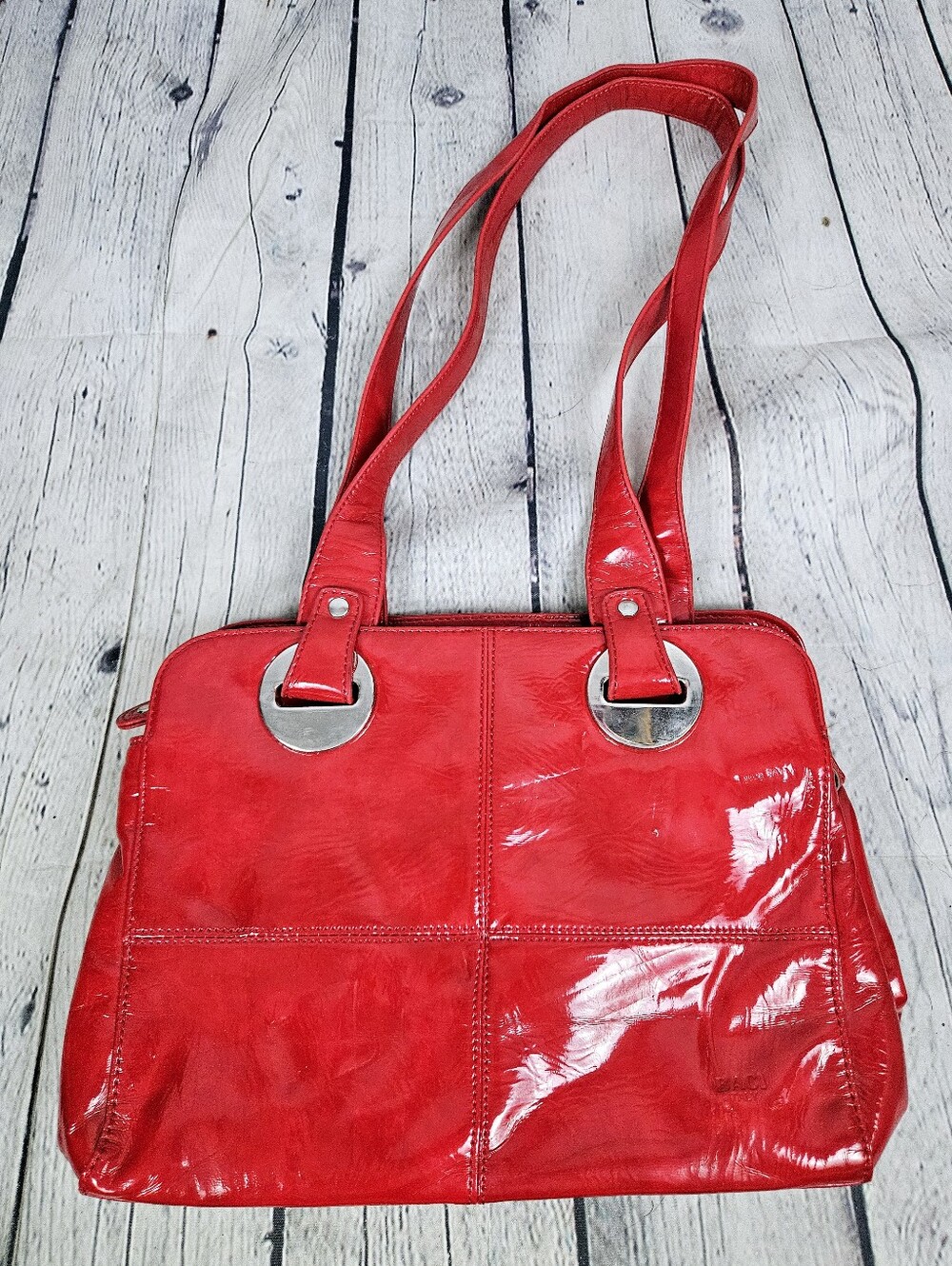 BACI ITALY | red zip close shoulder purse